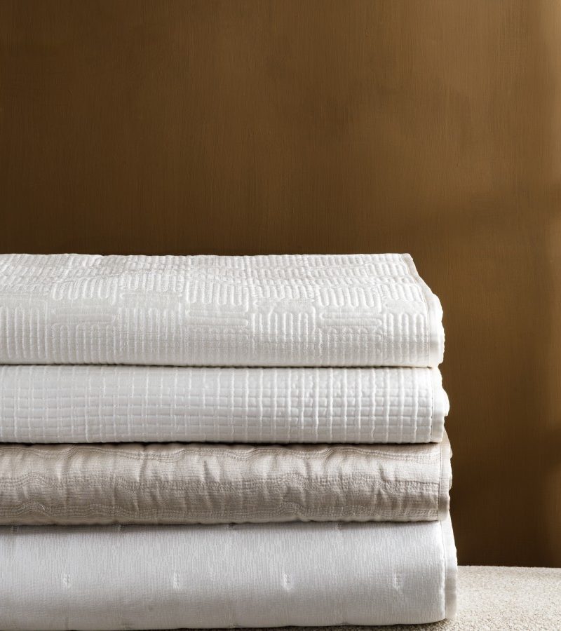 QUILTS AND COVERLETS